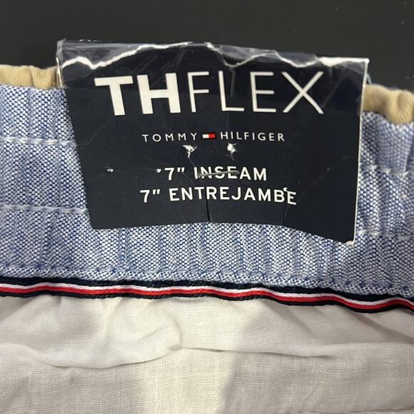 NWT Tommy Hilfiger THFLEX 7" Inseam Shorts Khaki XL - Picture 3 of 8